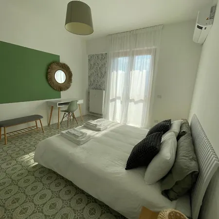 アパート House *